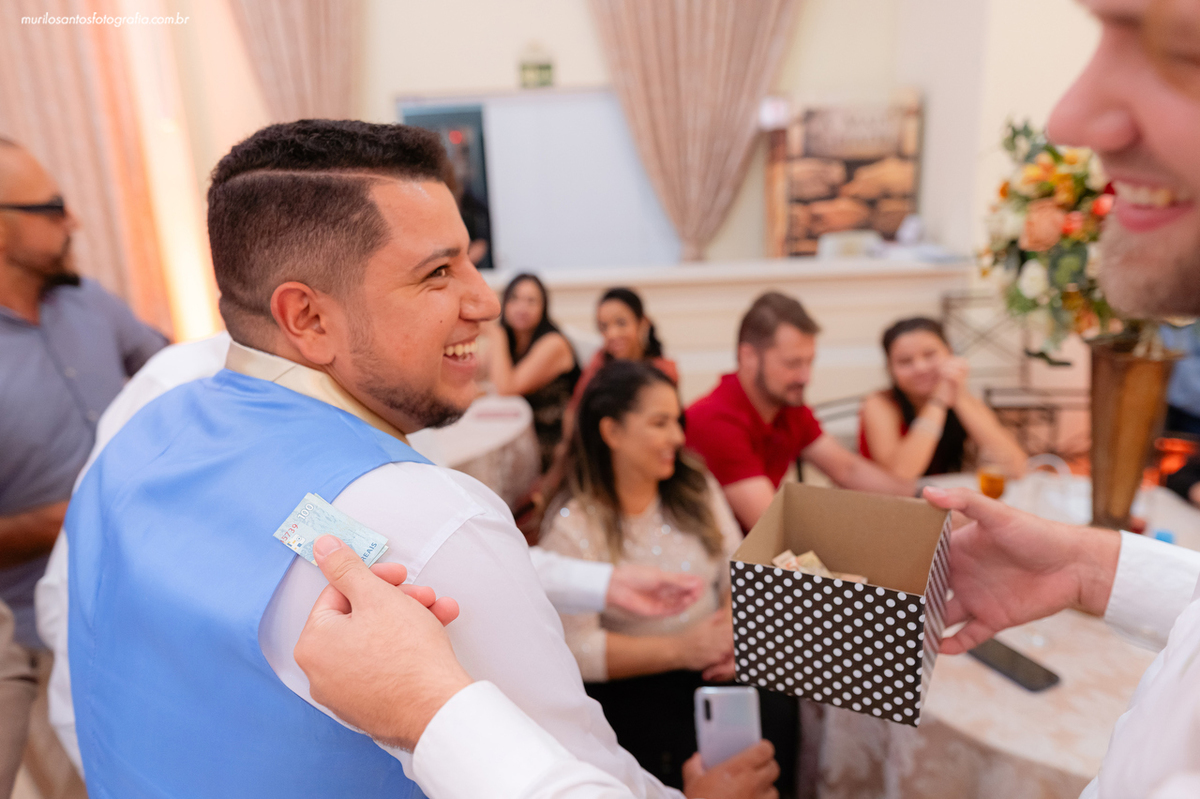 Emanuelly e Nathan Murilo Santos Fotografia Ponta Grossa Campos Gerais Paraná Noivos Casamento Cerimonia wedding Ensaio Externo Ensaio Casal Noivos Casamento Noiva Noivo Casal Fusca