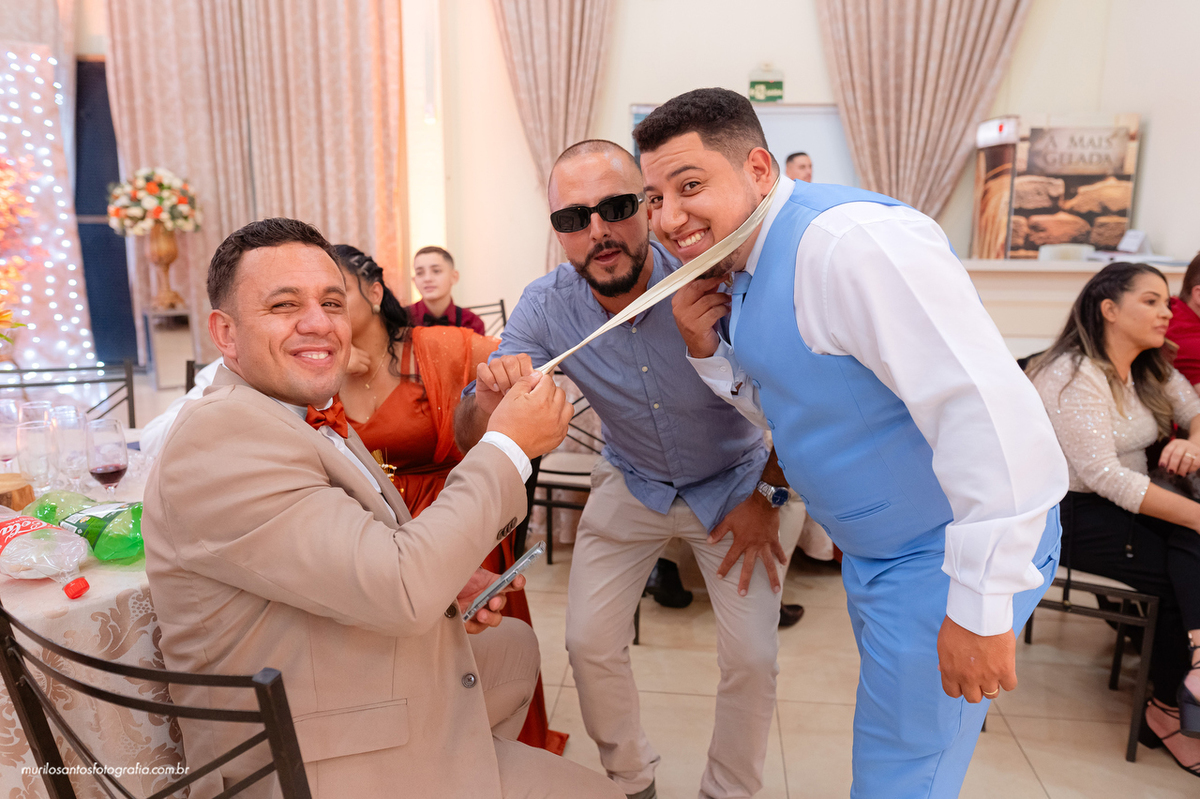 Emanuelly e Nathan Murilo Santos Fotografia Ponta Grossa Campos Gerais Paraná Noivos Casamento Cerimonia wedding Ensaio Externo Ensaio Casal Noivos Casamento Noiva Noivo Casal Fusca