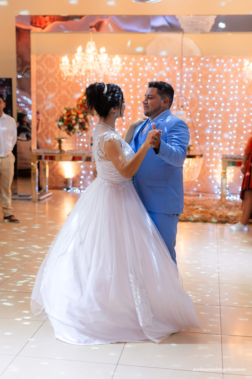Emanuelly e Nathan Murilo Santos Fotografia Ponta Grossa Campos Gerais Paraná Noivos Casamento Cerimonia wedding Ensaio Externo Ensaio Casal Noivos Casamento Noiva Noivo Casal Fusca