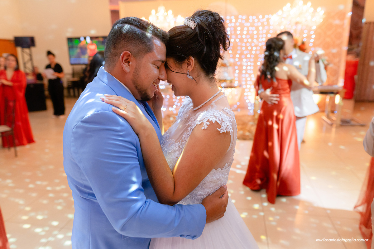 Emanuelly e Nathan Murilo Santos Fotografia Ponta Grossa Campos Gerais Paraná Noivos Casamento Cerimonia wedding Ensaio Externo Ensaio Casal Noivos Casamento Noiva Noivo Casal Fusca