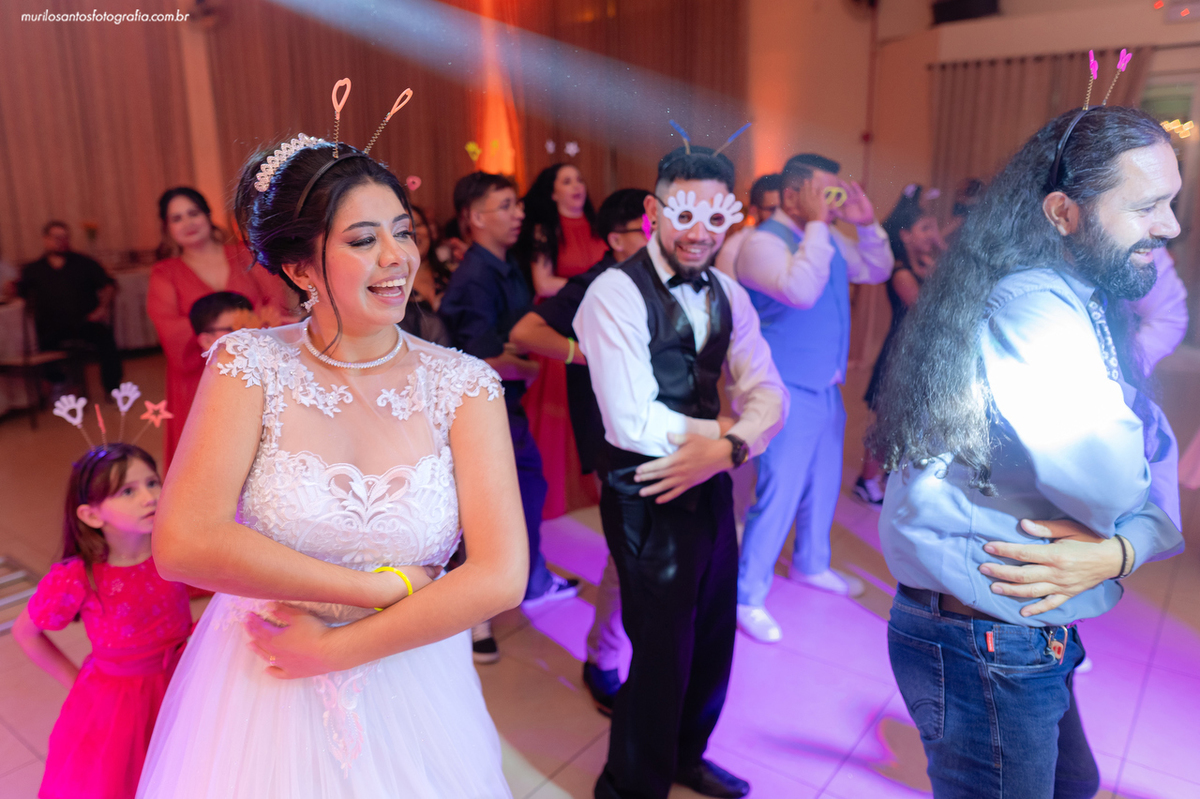 Emanuelly e Nathan Murilo Santos Fotografia Ponta Grossa Campos Gerais Paraná Noivos Casamento Cerimonia wedding Ensaio Externo Ensaio Casal Noivos Casamento Noiva Noivo Casal Fusca