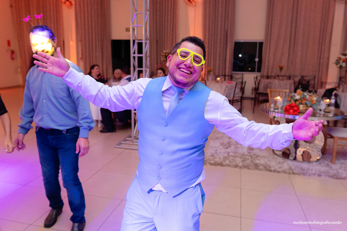 Emanuelly e Nathan Murilo Santos Fotografia Ponta Grossa Campos Gerais Paraná Noivos Casamento Cerimonia wedding Ensaio Externo Ensaio Casal Noivos Casamento Noiva Noivo Casal Fusca