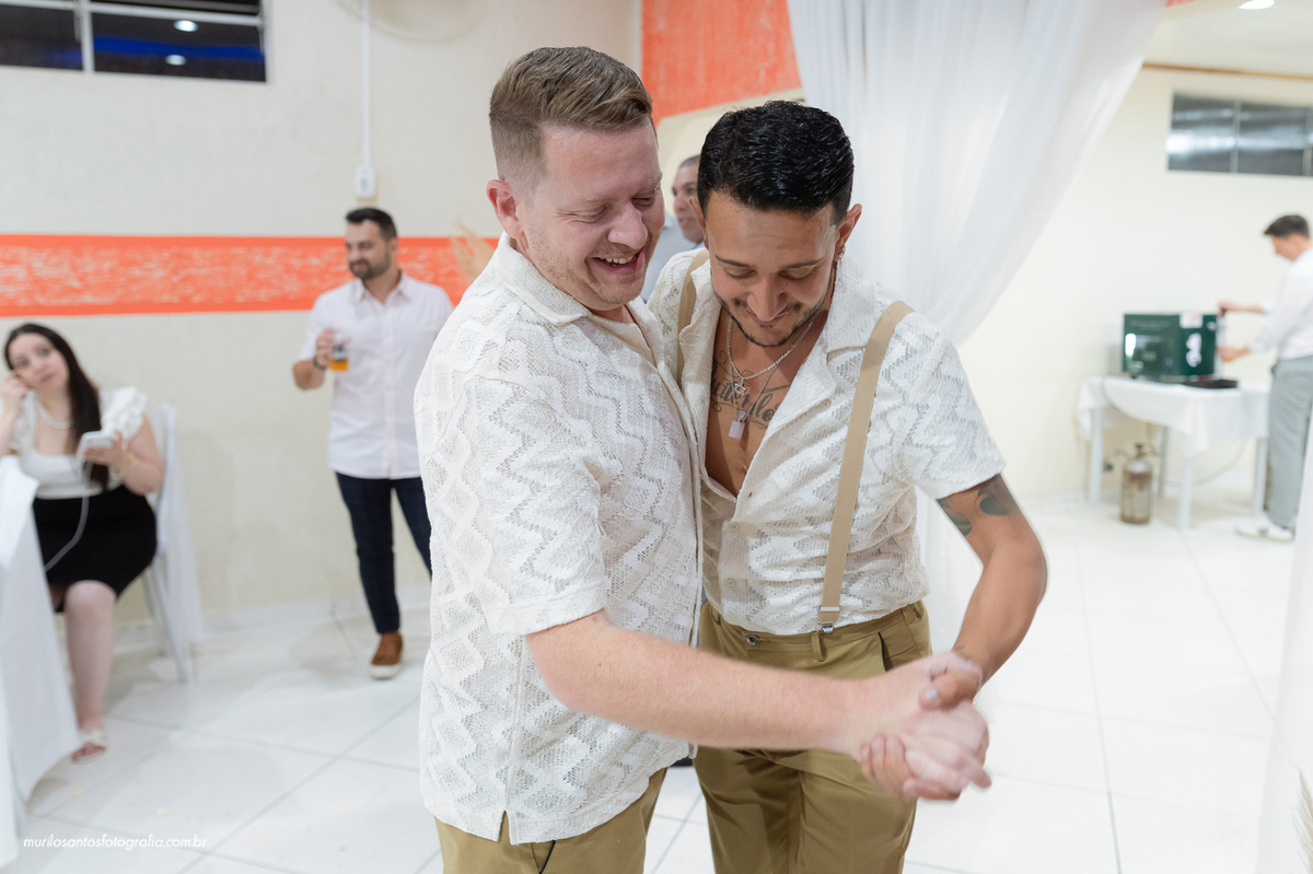 Cadu e Fernando Murilo Santos Fotografia Castro Campos Gerais Paraná Noivos Casamento Cerimonia wedding Restaurante Tradição Ensaio Casal Noivos Casamento Noivo Casal