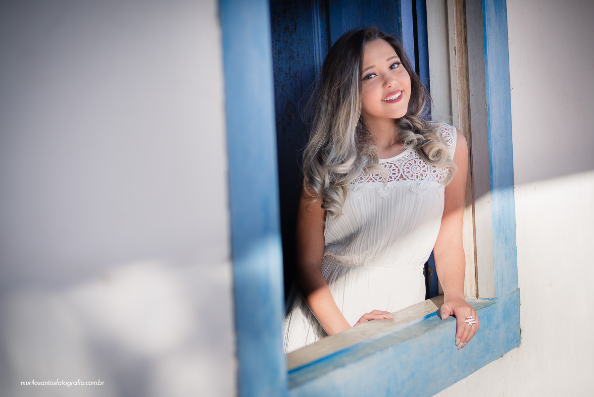 Murilo Santos Fotografia Ensaio Sessão Externa Ao Ar Livre 15 Anos Campos Gerais Castro Castrolanda Fazenda Capao Alto Alegria Nikon D600 28mm 50mm 85mm Casarão Moça Sorrindo