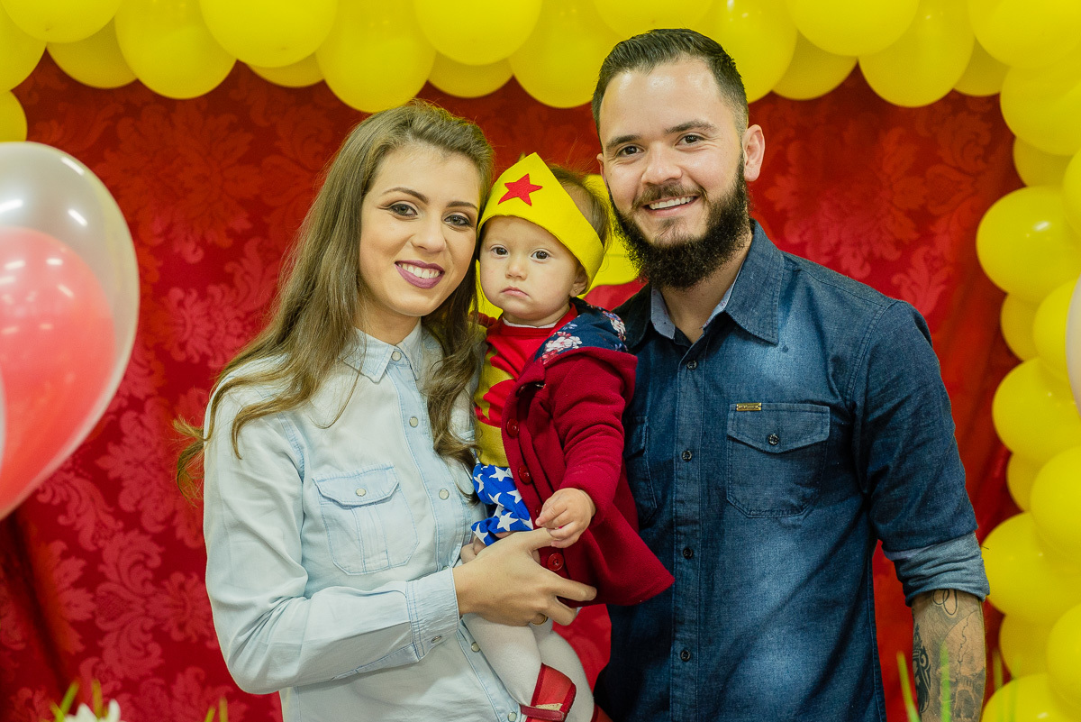 Murilo Santos Fotografia 1 Aninho Infantil Evento Campos Gerais Castro ABB Alegria Festa Nikon D600 28mm 50mm 85mm Sorrindo Laço Decoração Vermelho Branco Azul Amarelo Bolo Mulher Maravilha