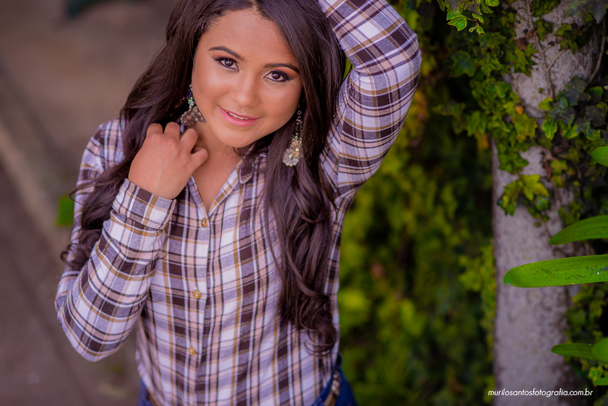 Jenifer 15 Anos Murilo Santos Fotografia Ensaio Sessão Externa Ao Ar Livre 15 Anos Instituto Cristão Castro Campos Gerais Tibagi Alegria Família Sorriso Bota Xadrez Flores Campo Nikon 