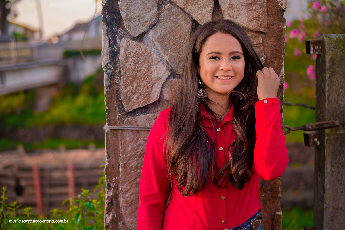 Jenifer 15 Anos Murilo Santos Fotografia Ensaio Sessão Externa Ao Ar Livre 15 Anos Instituto Cristão Castro Campos Gerais Tibagi Alegria Família Sorriso Bota Xadrez Flores Campo Nikon 