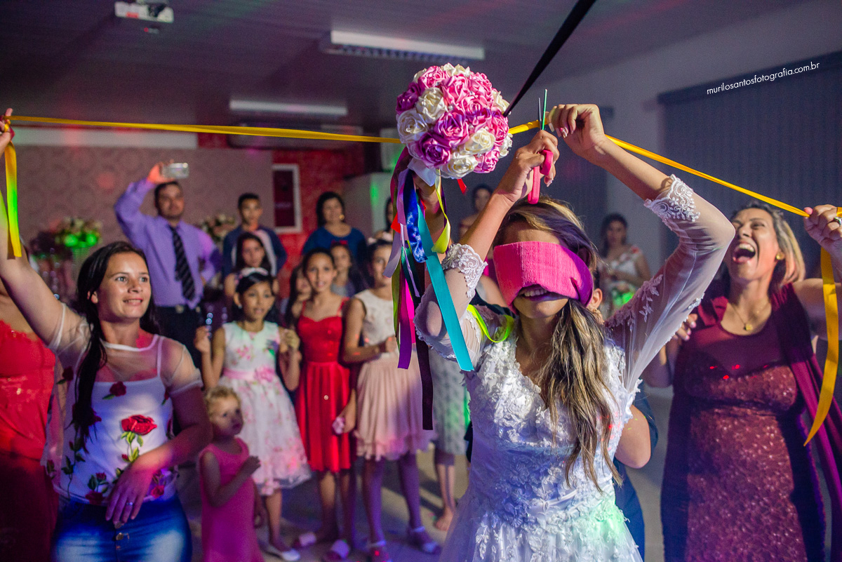 Thaise e Junior Murilo Santos Fotografia Casamento Cerimonia Igreja do Rosário Noivos Noiva Noivo Vestido Jantar Associação Paranatrator Castro Campos Gerais Alegria Família Casal Crianças Meninas Espontâneo Nikon