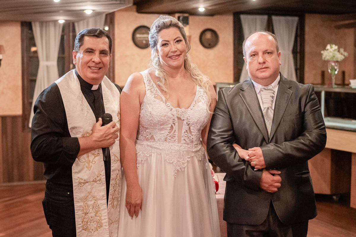 Murilo Santos Fotografia Regiane & Gunther Casamento Noivos noivo noiva casal recepção cerimônia padre casamento na castrolanda castro Estação Café de Molen Festa Alegria Espontaneo Parabens Viva os Noivos