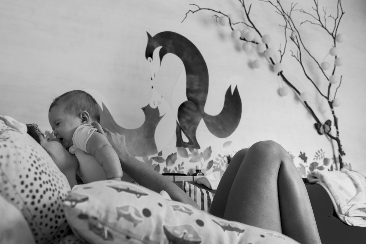 Olivia aos 6 meses com sua mãe, Paula, durante o acompanhamento de 24 horas que fizemos