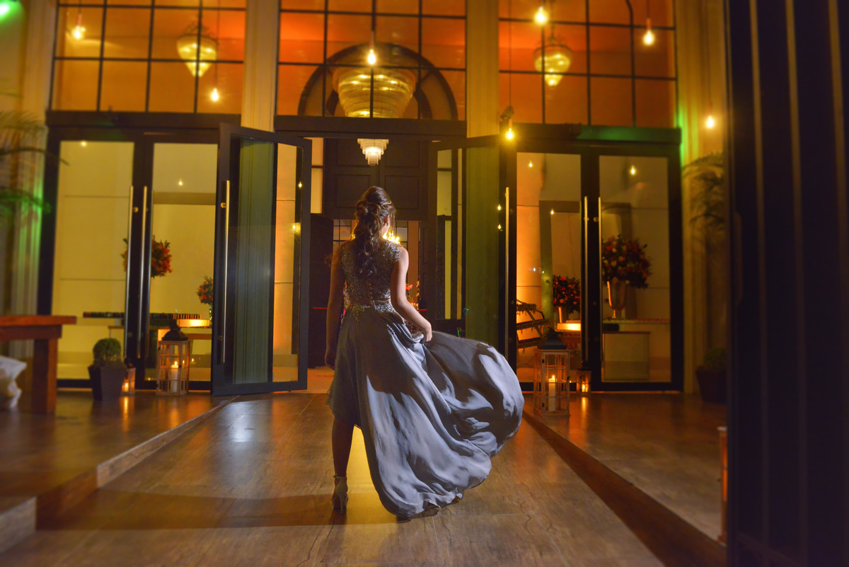 fotografia da debutante Carolina na Mansão Araci do buffet Mediterraneo