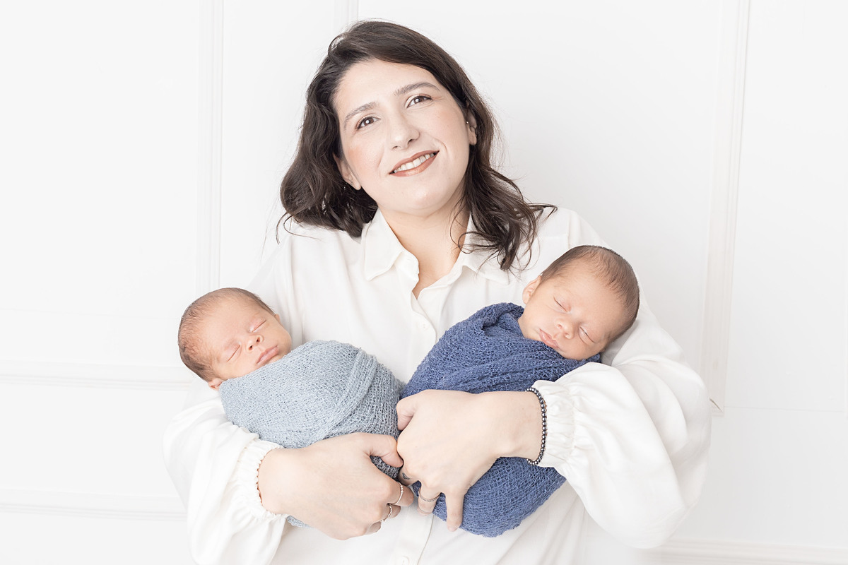 ensaio newborn; adri silva fotografia; newborn gêmeos; newborn twins; fotógrafa de família; fotógrafa zona sul; newborn; estúdio fotográfico; ensaio de família