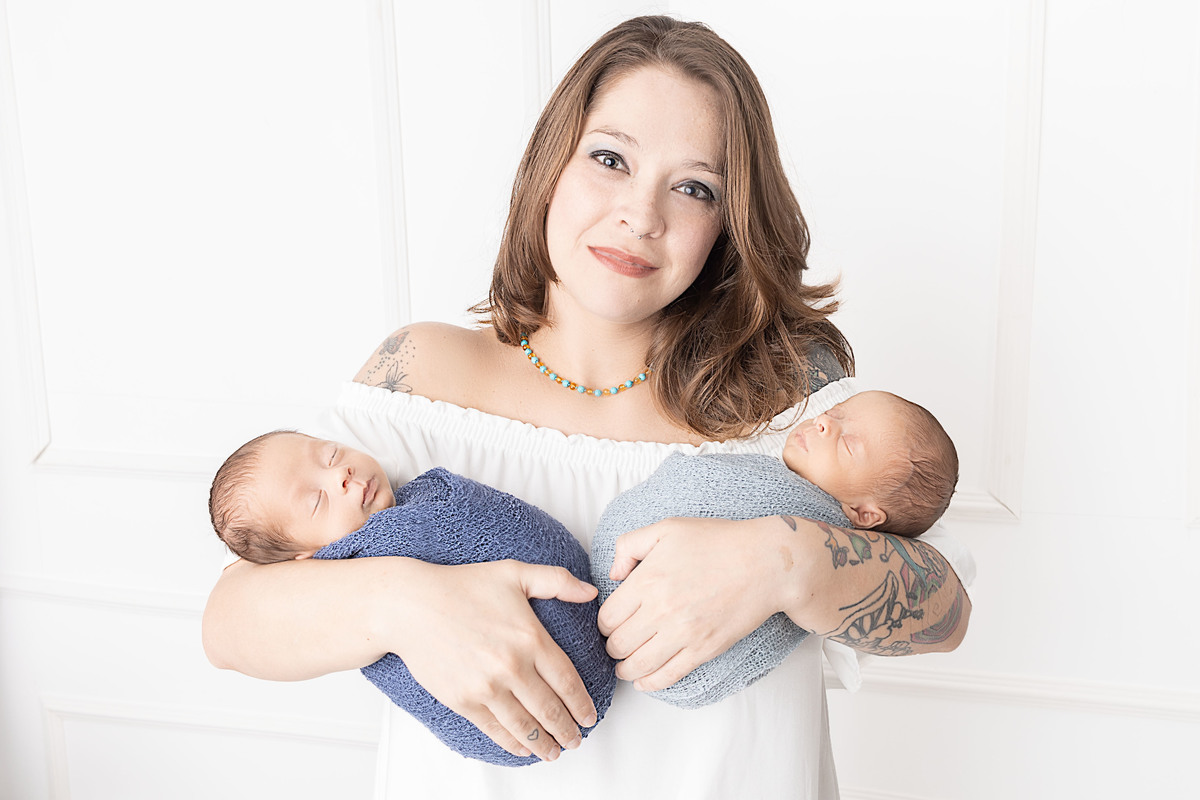 ensaio newborn; adri silva fotografia; newborn gêmeos; newborn twins; fotógrafa de família; fotógrafa zona sul; newborn; estúdio fotográfico; ensaio de família