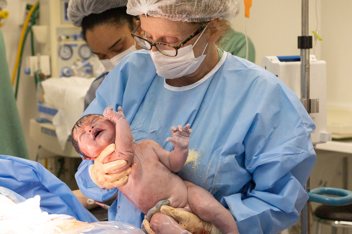 PARTO CELINA; ADRI SILVA FOTOGRAFIA; FOTO DE FAMÍLIA; MATERNIDADE ALBERT EINSTEN