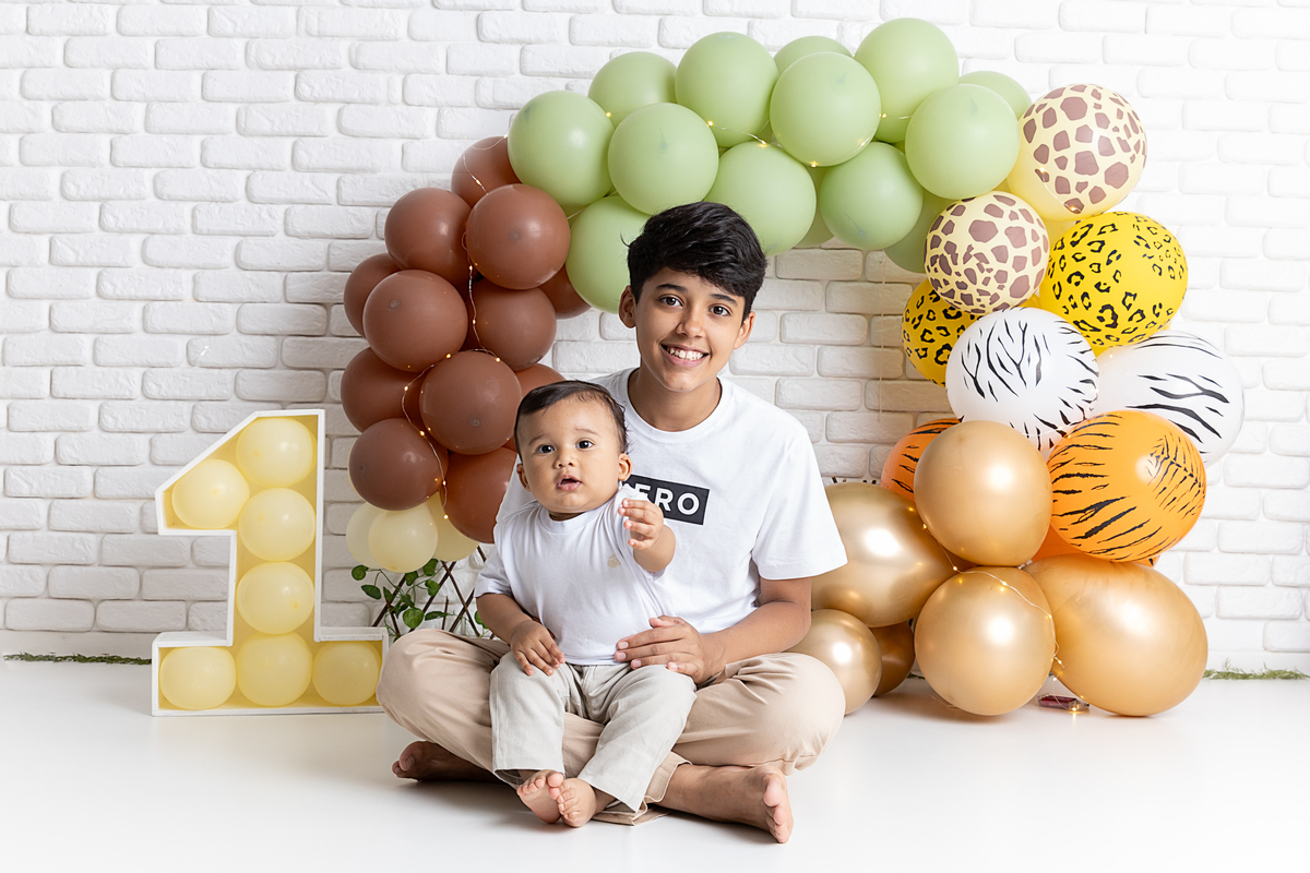 Ensaio smash the cake; adri silva fotografia; comemoração 1 ano; fotografa na zona sul de são paulo; fotografa em santo amaro