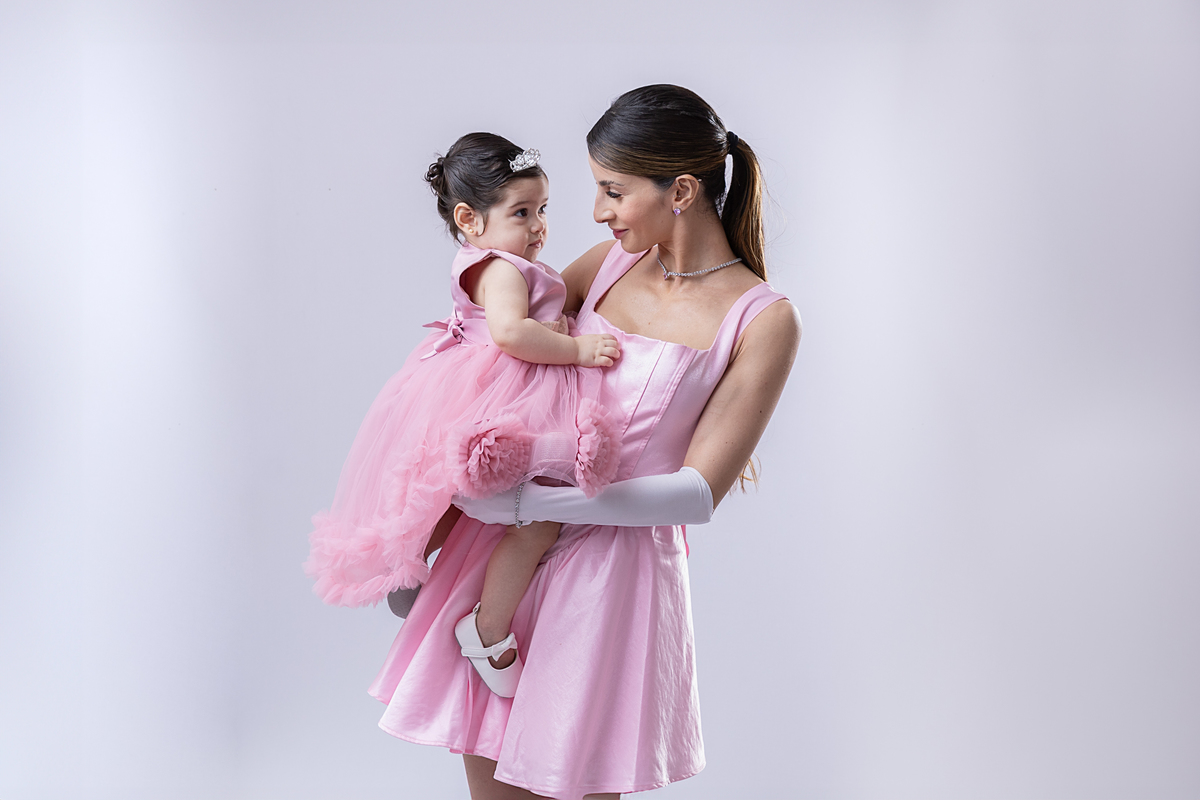 Smash the cake; smash the fruit; aniversário de 1 ano; condomínio novamerica; fotografa na zona sul de São Paulo; foto de família; maternidade