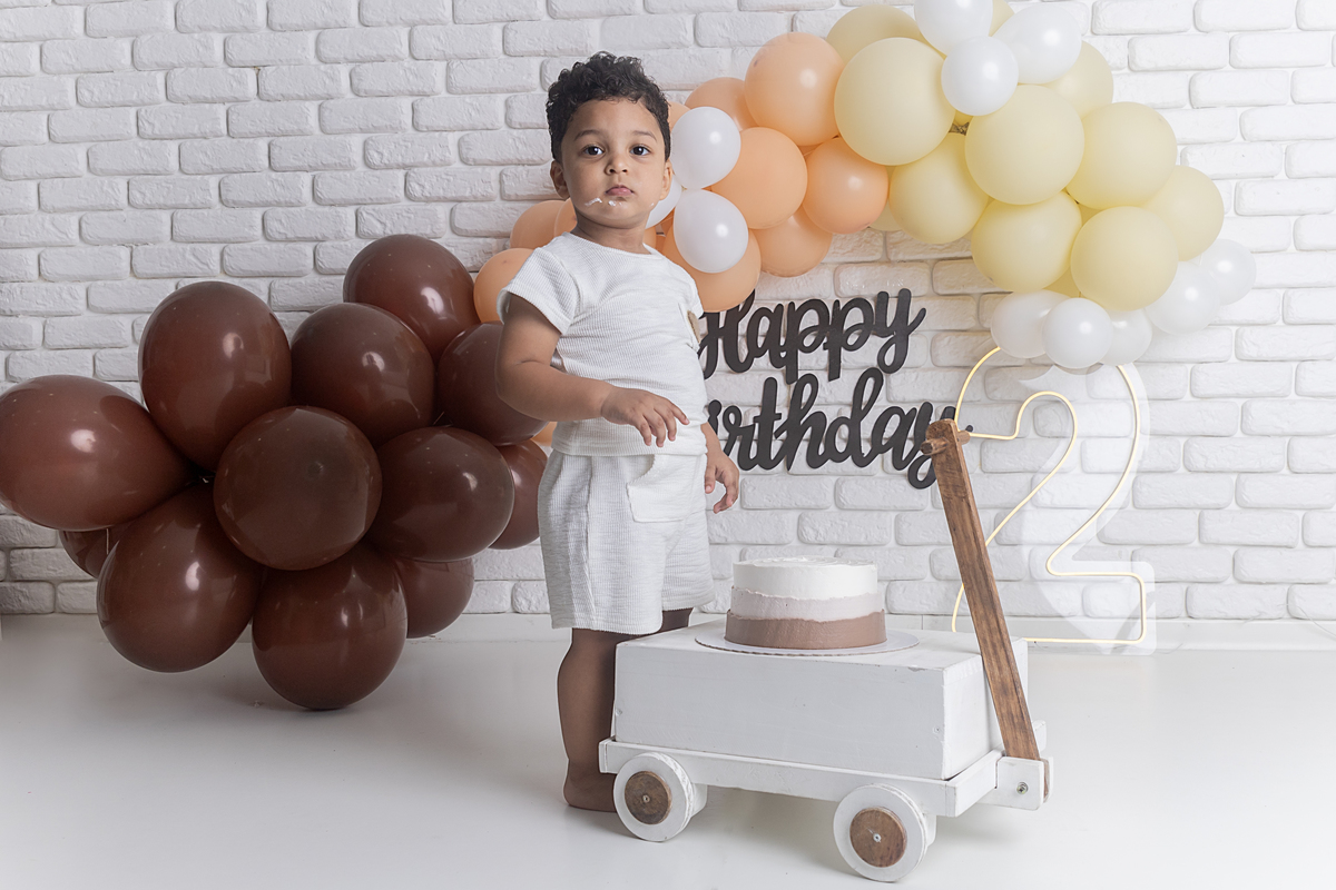 Smash the cake; adri silva fotografia; condomínio novamerica; foto de família; aniversário de 2 anos; fotografa na zona sul de são paulo