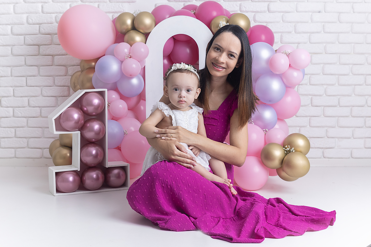 Ensaio smash the cake; aniversário de 1 ano; fotografia de família; smash the fruit; condomínio novAmerica; fotografa na zona sul de são paulo