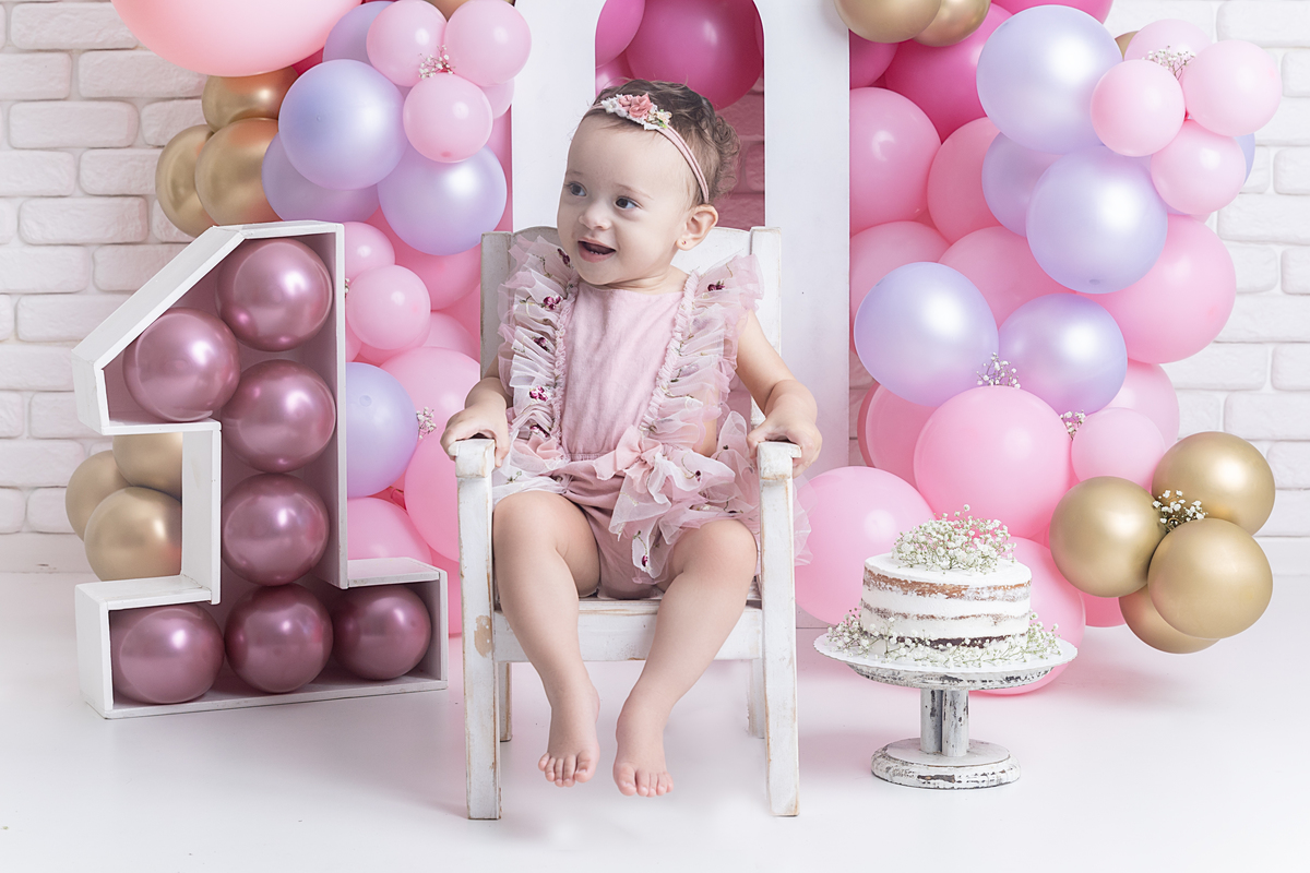 Ensaio smash the cake; aniversário de 1 ano; fotografia de família; smash the fruit; condomínio novAmerica; fotografa na zona sul de são paulo