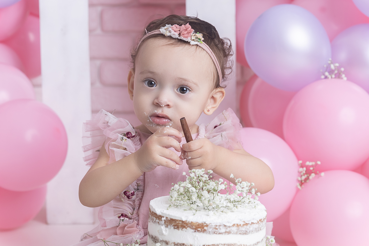 Ensaio smash the cake; aniversário de 1 ano; fotografia de família; smash the fruit; condomínio novAmerica; fotografa na zona sul de são paulo