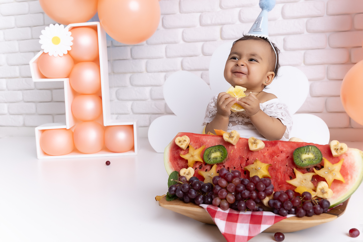 Smash the cake; adri silva fotografia; foto de família; fotografa na zona sul de são paulo; smash the fruit; condomínio novamerica; maternidade, ensaio de aniversário de 01 ano