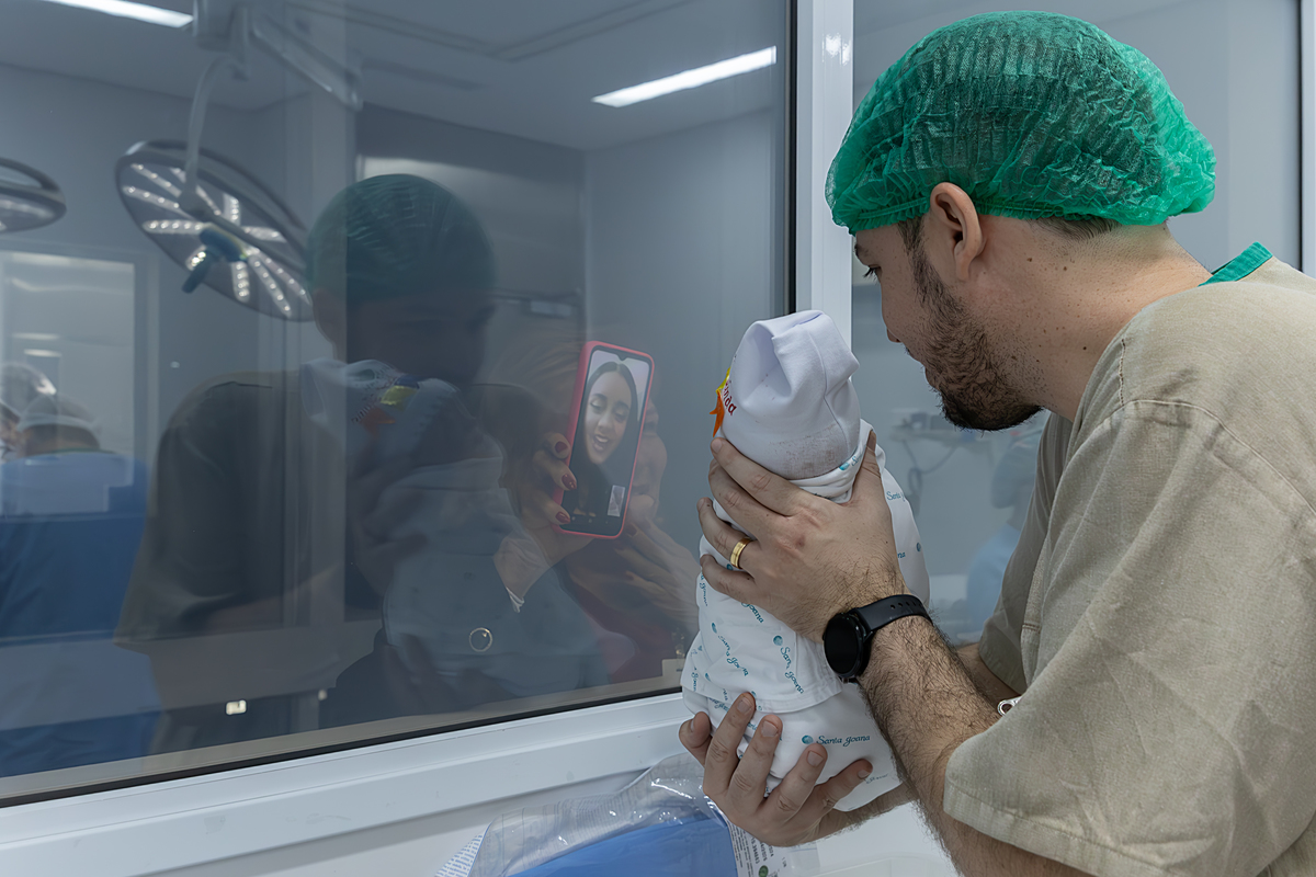 fotografia de parto; adri silva fotografia; registro de parto; foto de família; maternidade Santa Joana; família; recem nascido; fotografa na zona sul de são paulo