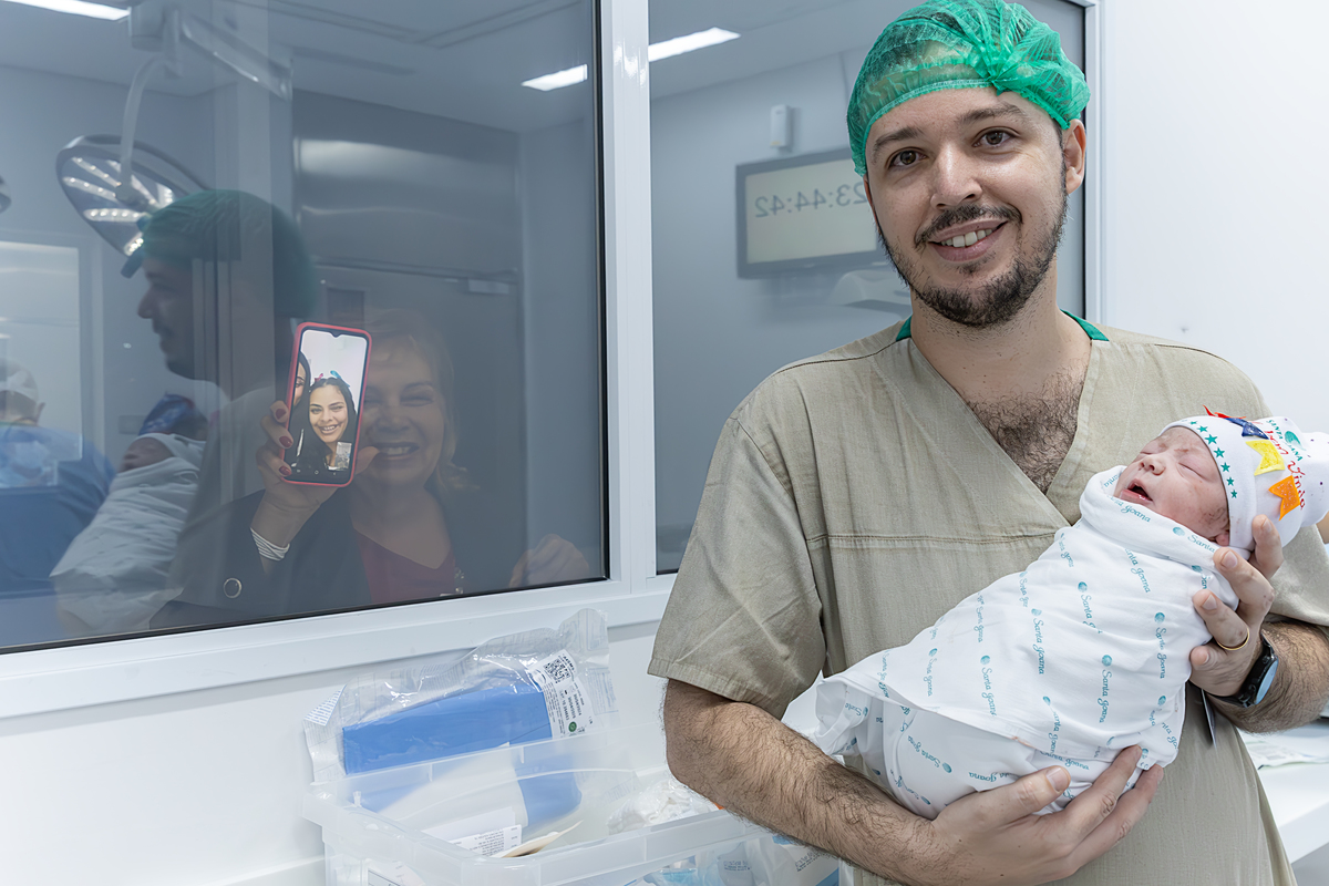 fotografia de parto; adri silva fotografia; registro de parto; foto de família; maternidade Santa Joana; família; recem nascido; fotografa na zona sul de são paulo