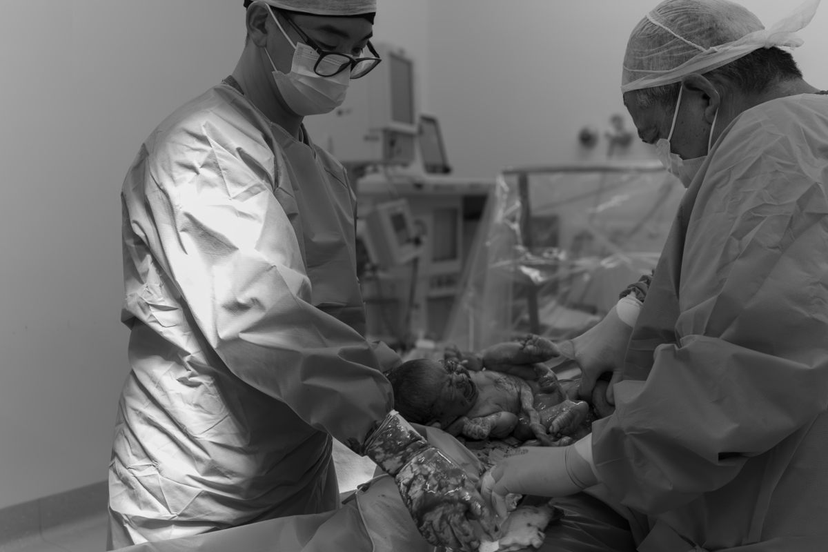 fotografia de parto; adri silva fotografia; registro de parto; foto de família; maternidade Santa Joana; família; recem nascido; fotografa na zona sul de são paulo