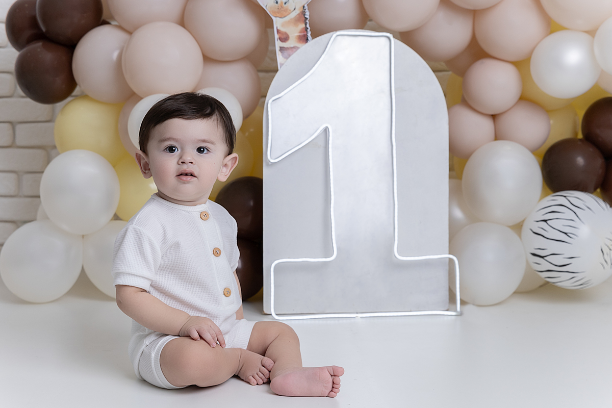Smash the cake; Adri Silva Fotografia; foto de família; condomínio NovAmerica; fotografa na zona sul de São Paulo; aniversário de 01 ano