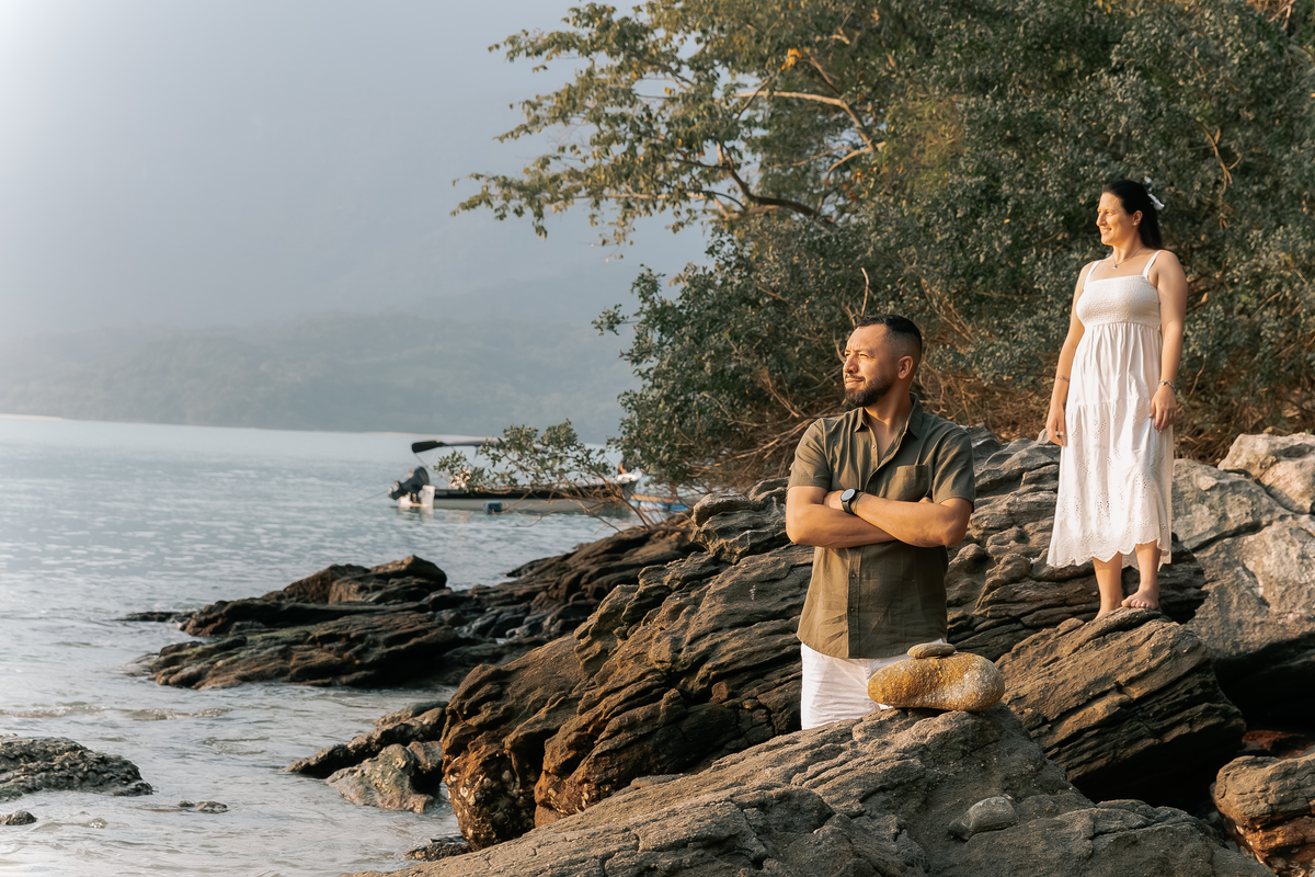 Ensaio pré wedding; paraty; foto de casal; adri silva fotografia