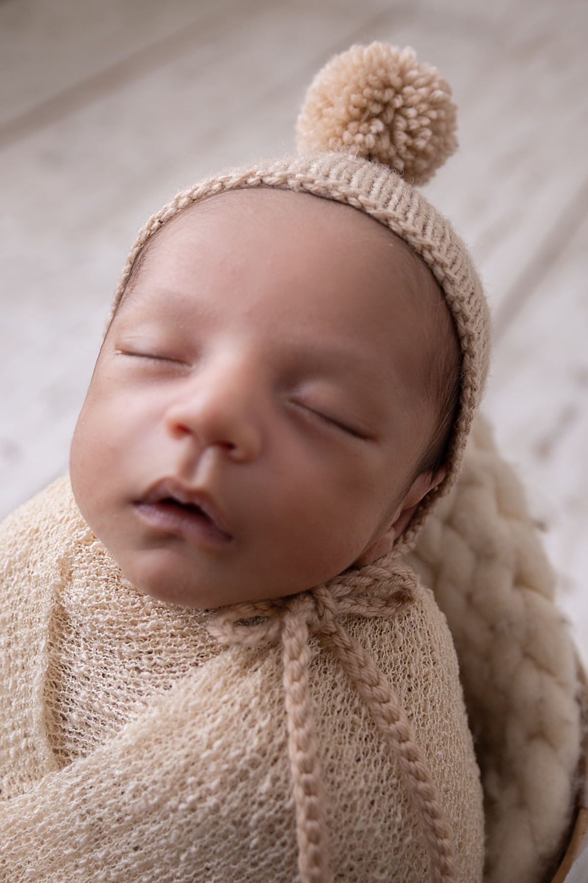 Ensaio newborn; sessão de fotos recem nascido; fotografa na zona sul de São Paulo; condomínio novamerica; foto de família; comediante kedny silva