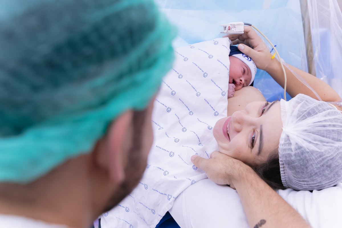 Fotografia de parto; maternidade Pro Matre; Adri Silva Fotografia; foto de recem nascido