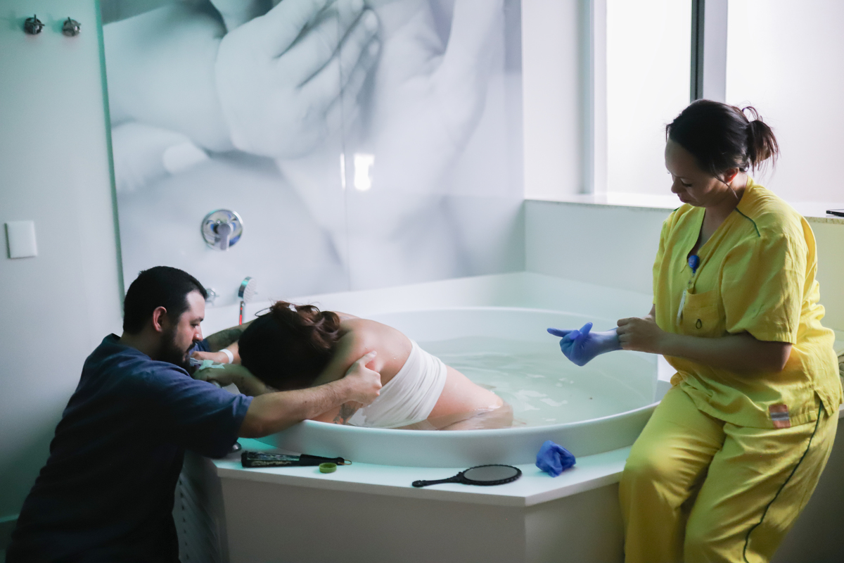 Fotografia de parto; maternidade são Luiz Star; foto de recem nascido; fotografa na zona sul de São Paulo