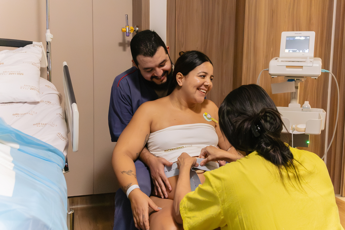 Fotografia de parto; maternidade são Luiz Star; foto de recem nascido; fotografa na zona sul de São Paulo