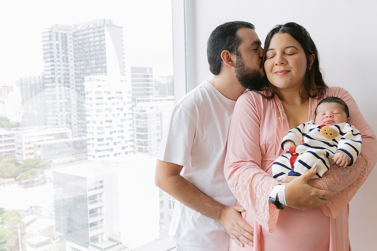 Fotografia de parto; maternidade são Luiz Star; foto de recem nascido; fotografa na zona sul de São Paulo