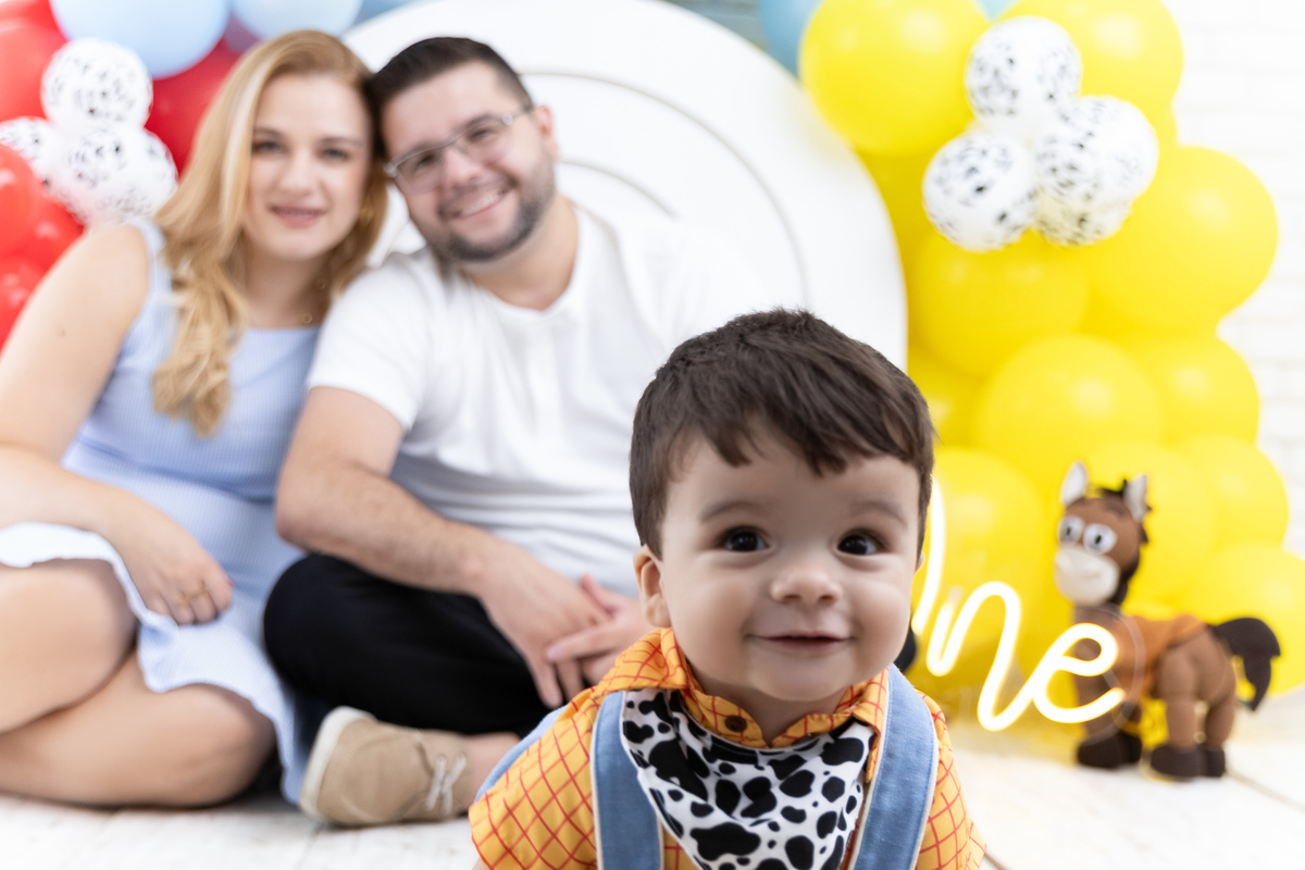 Smash the cake; Adri Silva Fotografia; condomínio novamerica; fotografa na zona sul de são paulo; ensaio de aniversário de 01 ano