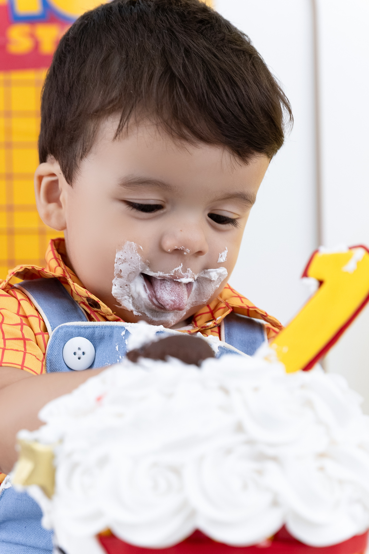 Smash the cake; Adri Silva Fotografia; condomínio novamerica; fotografa na zona sul de são paulo; ensaio de aniversário de 01 ano