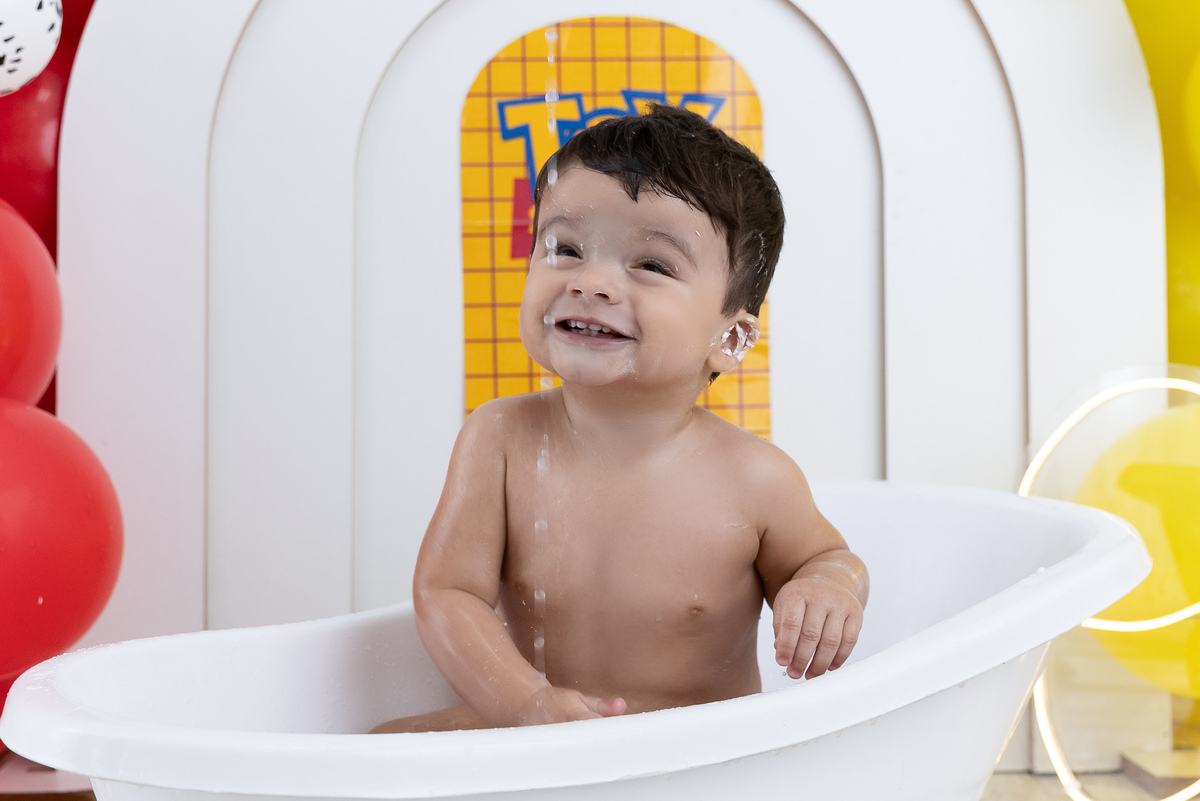 Smash the cake; Adri Silva Fotografia; condomínio novamerica; fotografa na zona sul de são paulo; ensaio de aniversário de 01 ano