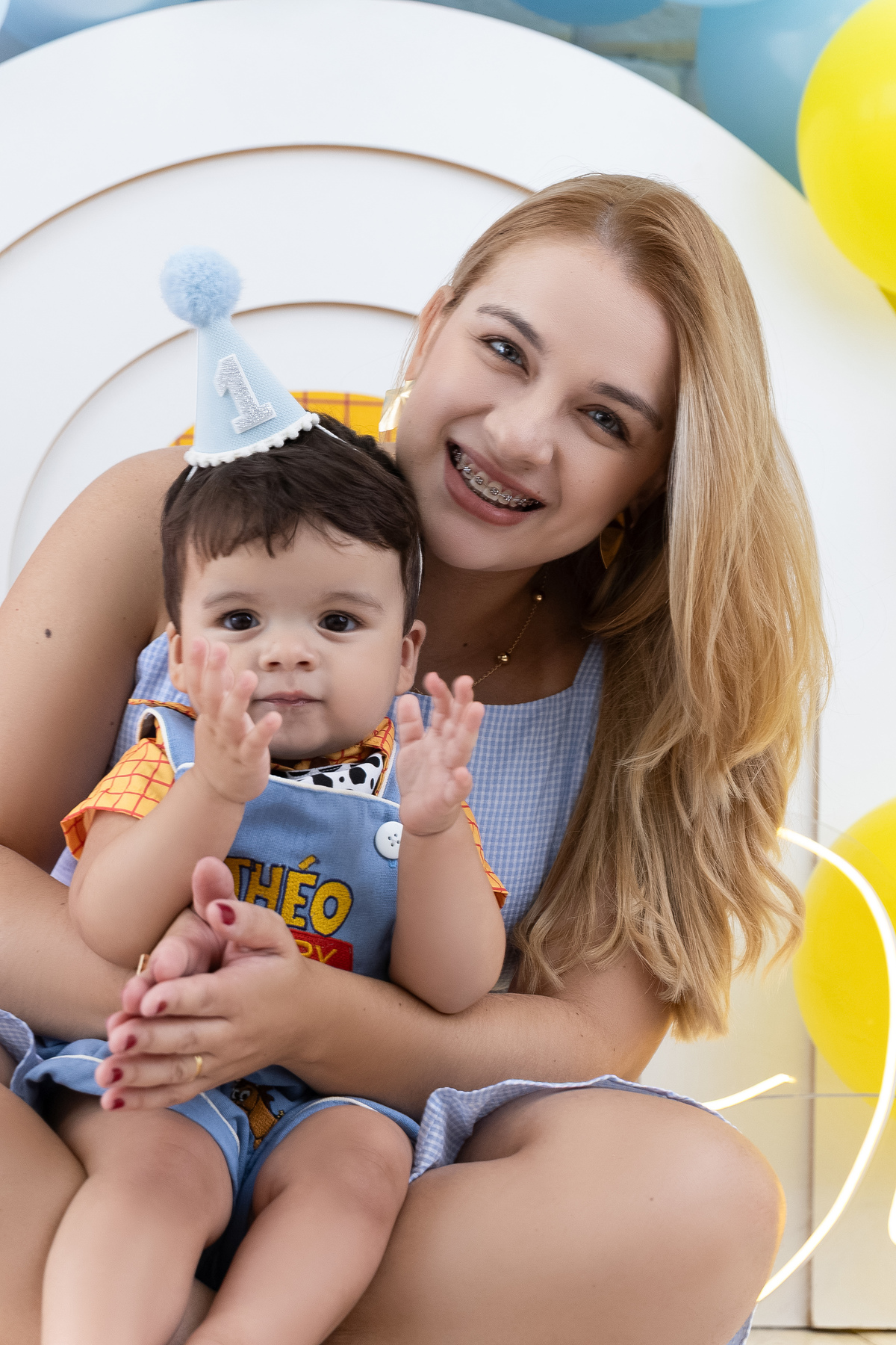 Smash the cake; Adri Silva Fotografia; condomínio novamerica; fotografa na zona sul de são paulo; ensaio de aniversário de 01 ano