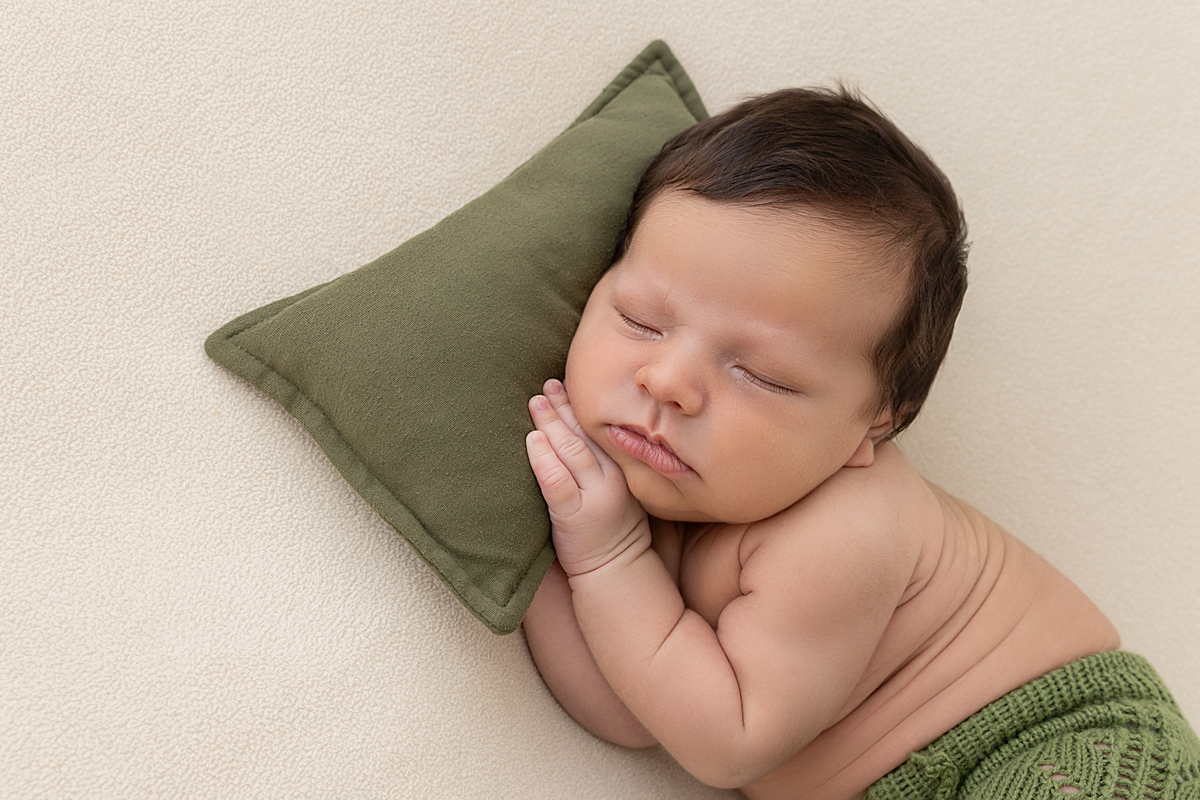 Ensaio newborn; Adri Silva fotografia; condomínio NovAmerica; fotografa na zona sul de São Paulo; foto de família