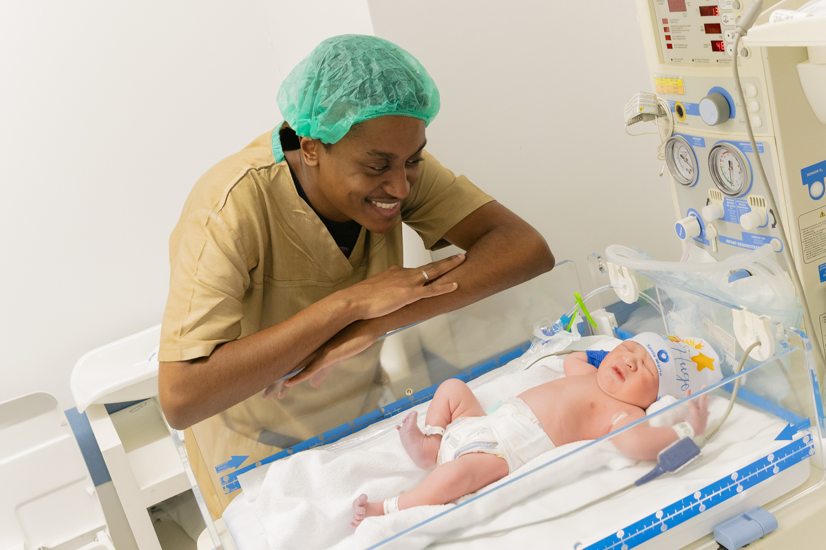 Fotografia de parto; Adri Silva Fotografia; fotografa na zona sul de são paulo; maternidade; maternidade Santa Maria; foto de família