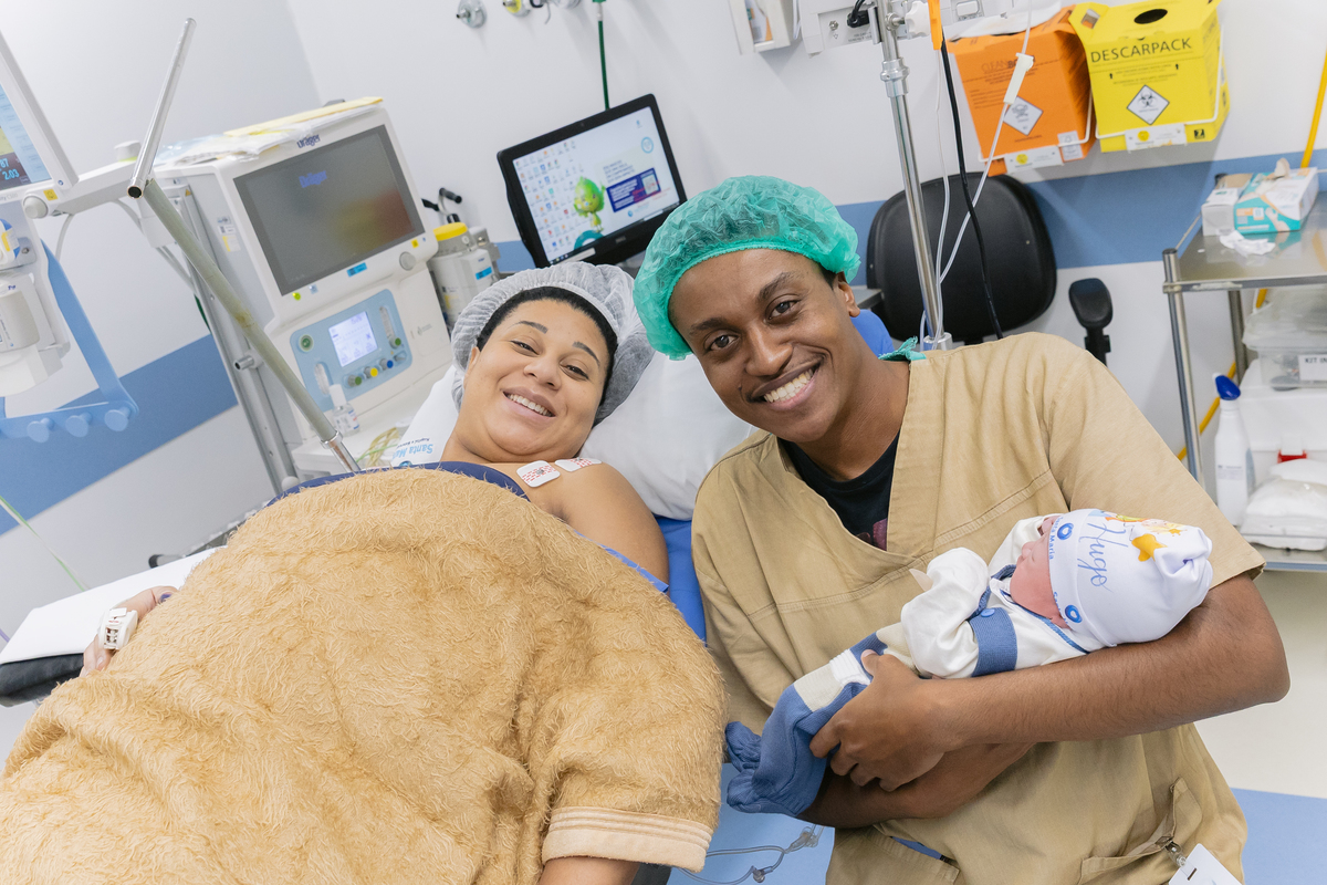 Fotografia de parto; Adri Silva Fotografia; fotografa na zona sul de são paulo; maternidade; maternidade Santa Maria; foto de família