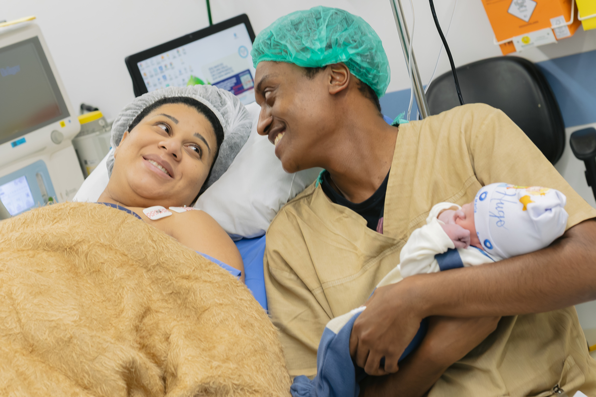 Fotografia de parto; Adri Silva Fotografia; fotografa na zona sul de são paulo; maternidade; maternidade Santa Maria; foto de família