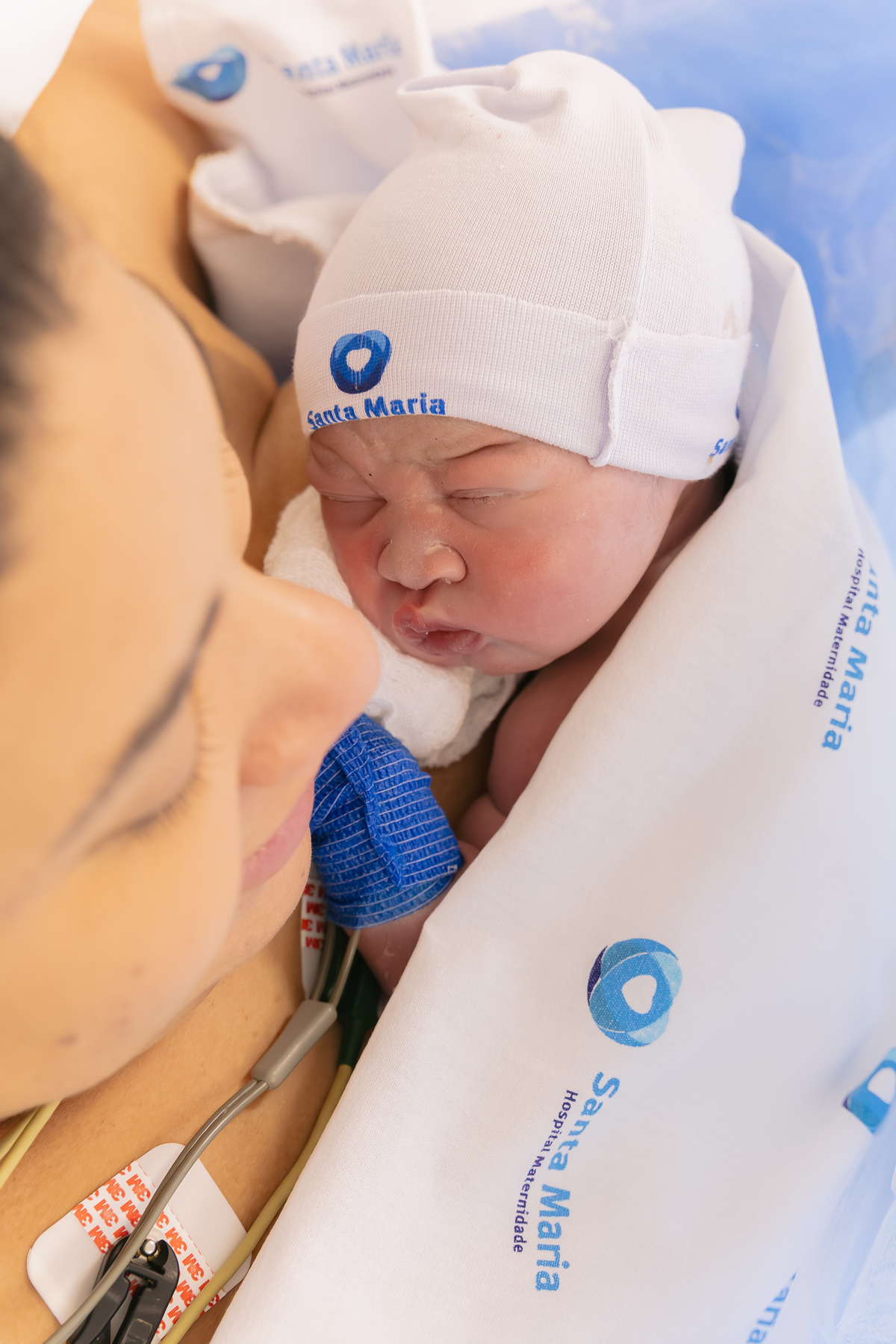 Fotografia de parto; Adri Silva Fotografia; fotografa na zona sul de são paulo; maternidade; maternidade Santa Maria; foto de família