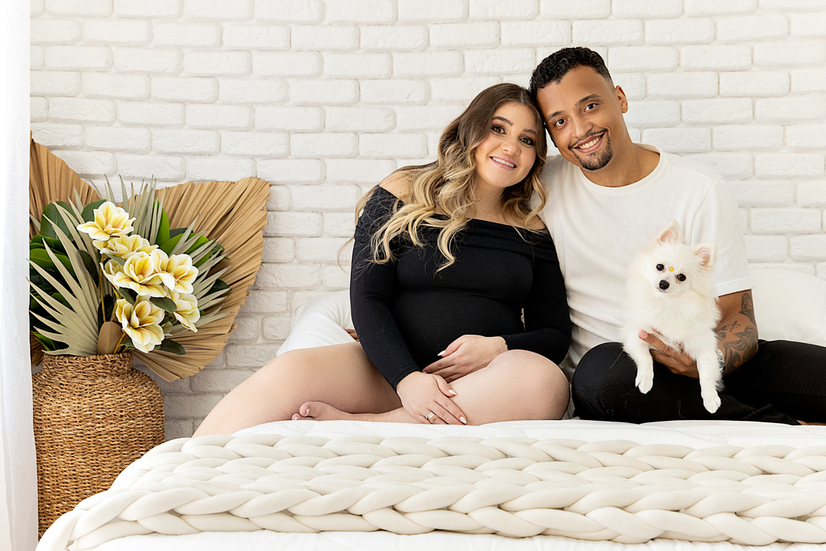 Ensaio gestante; Adri Silva Fotografia; condomínio novAmerica; fotografa na zona sul de São Paulo; maternidade; ensaio gestante com pet