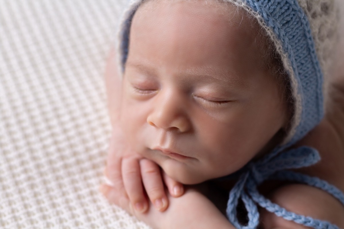 sessão newborn, fotos no bairro praça da arvore, ensaio;recem nascido na praça da arvore, ensaio newborn na saude