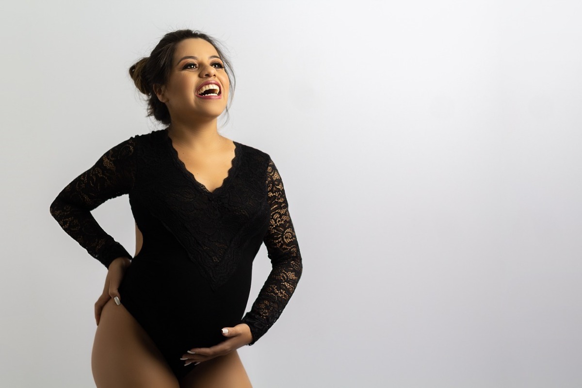 ensaio de gestante em estudio localizado no bairro da saúde zona sul de são paulo, fotografia de familia, sessão de fotos de gestante, recem nascido e newborn