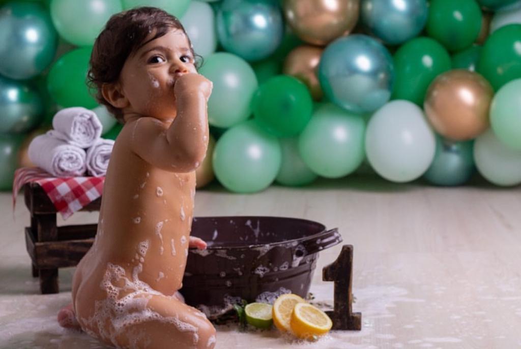 Adri silva fotografia, smash the cake, smash the fruit, ensaio infantil, aniversário de 01 ano, fotografa na zona sul de sp, vila mariana, bairro da saúde, bairro praça da árvore