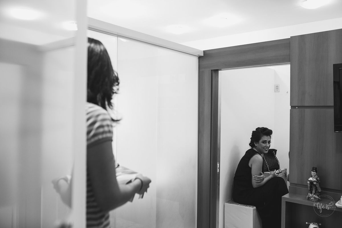 Noiva em seu making of em Campos dos Goytacazes