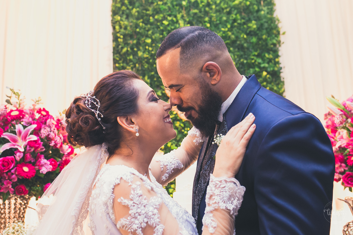 A noiva e o noivo pós casamento registrado por Life is Fotografia em Campos dos Goytacazes